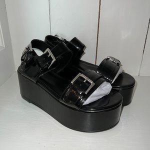 New Urban Outfitters platform sandals